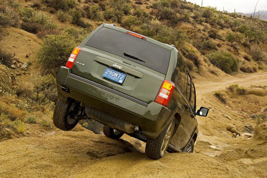  Jeep Patriot 2009 года  (фото 11 из 21)